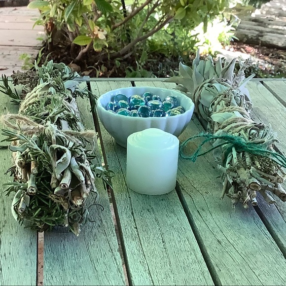 SOLD OUT - Picture 5 of 7